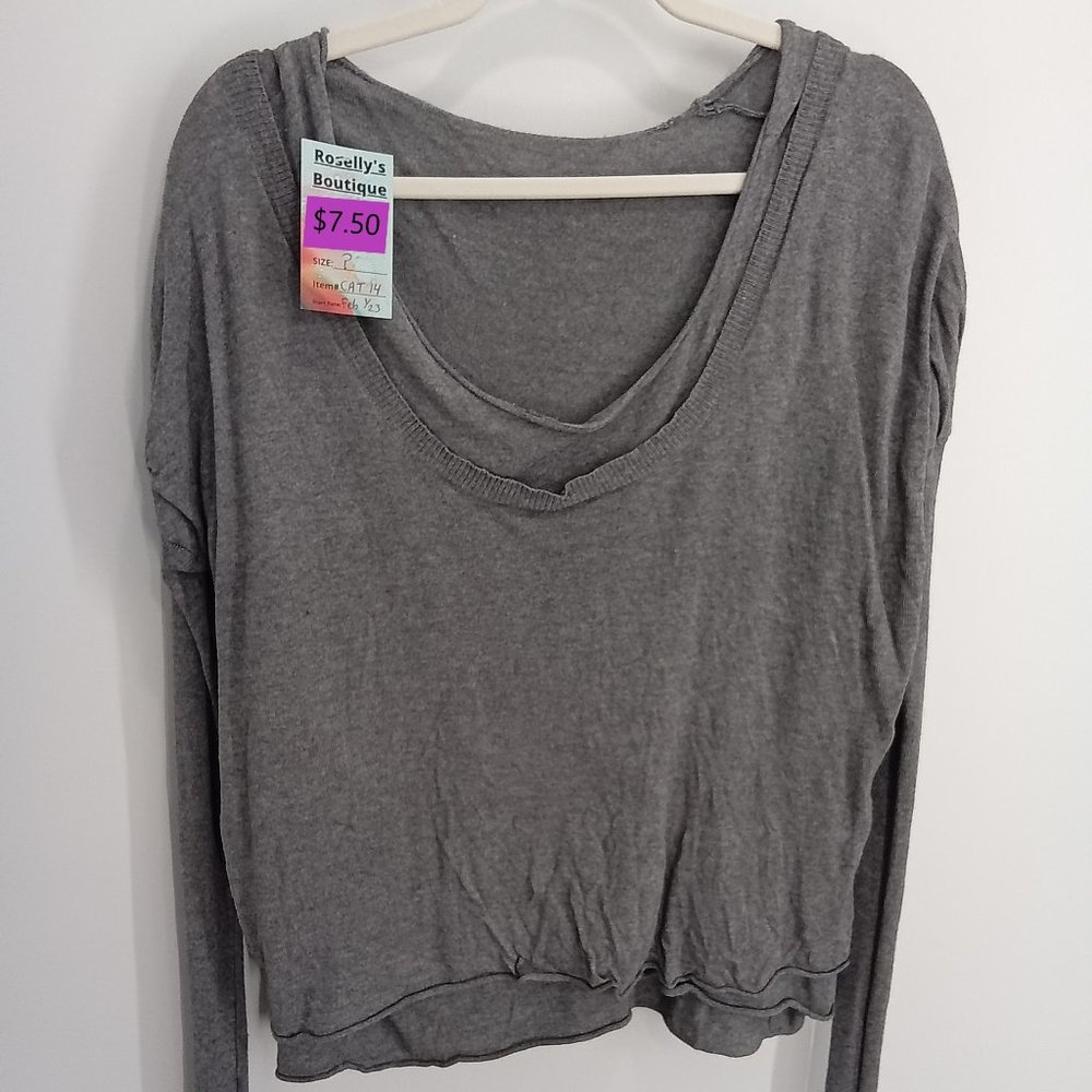 Grey knit long sleeve top